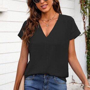 NWT V‑Neck Short Sleeve Blouse Black Women’s Everyday Top Size Xlarge